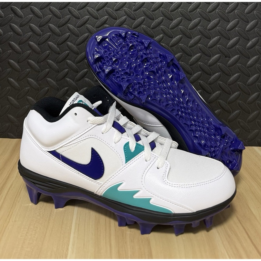 Air Jordan Stadium 90 Low Grape White Football Cleats HQ0210-105 Men Sz 9.5. NEW